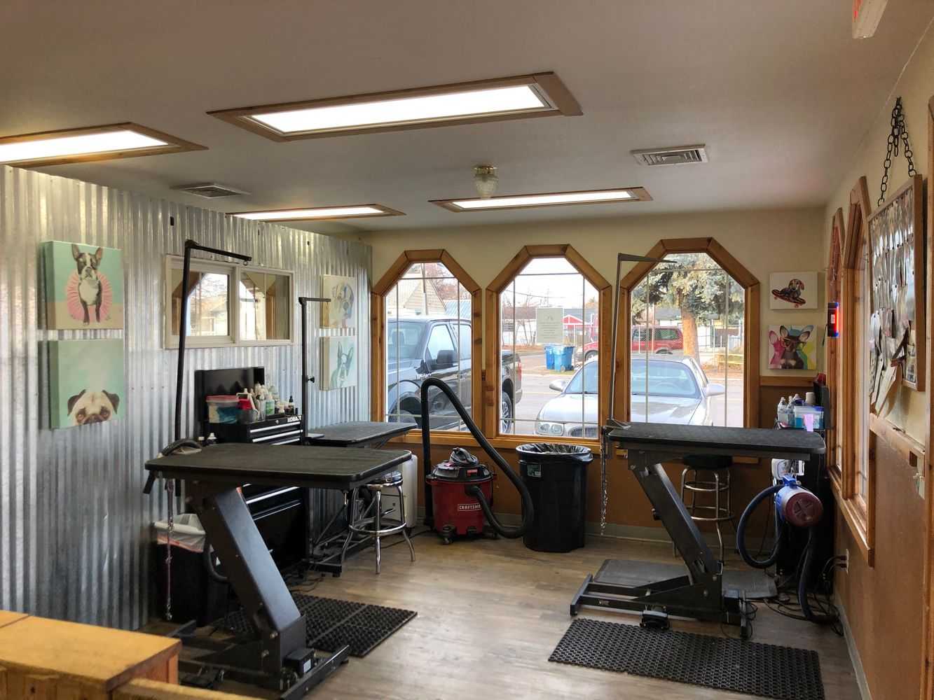 Mission Mountain Pet Service Inc.: 11 7th Ave W, Polson, MT 59860